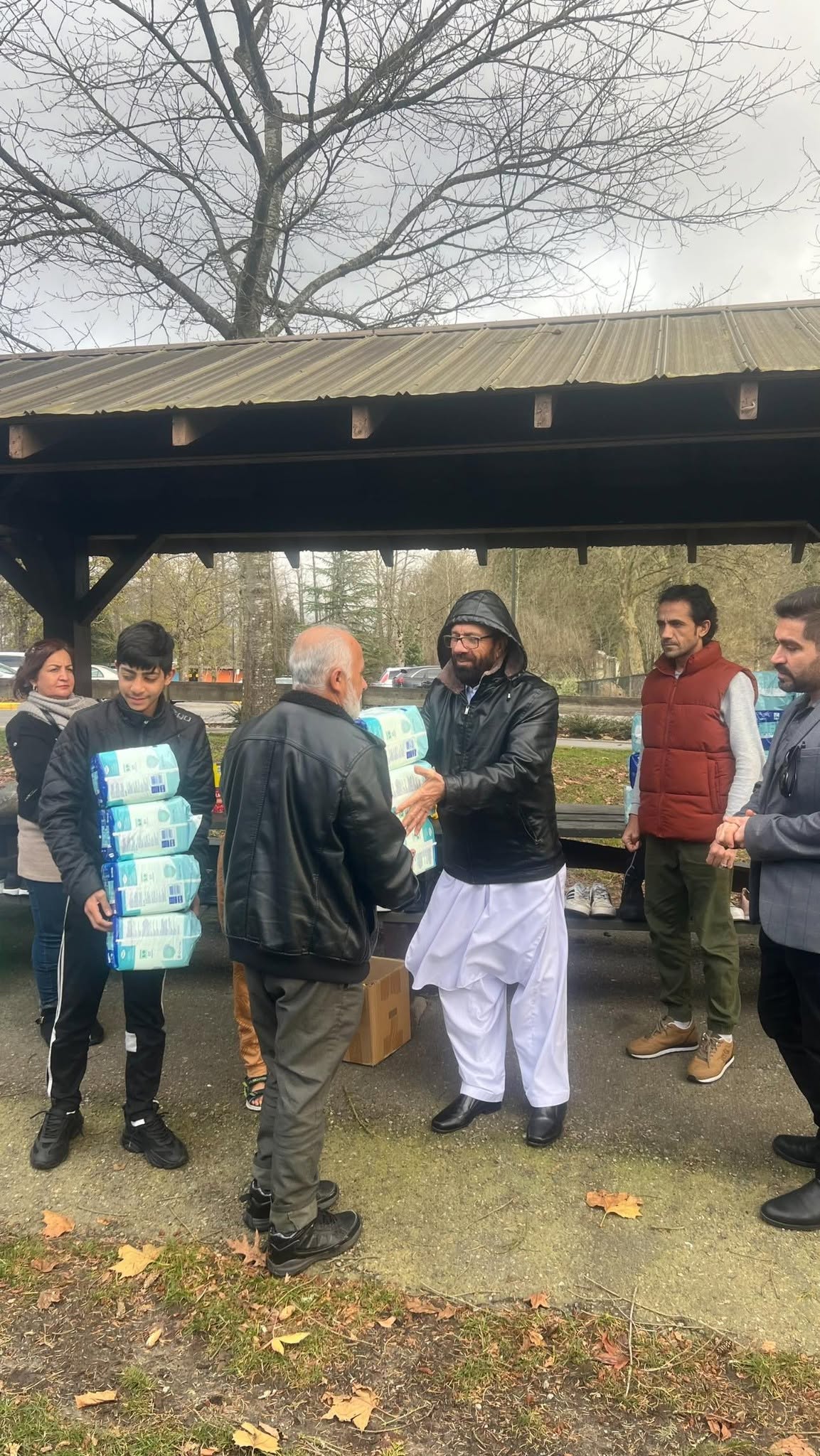 Community aid distribution at Bear Creek Park