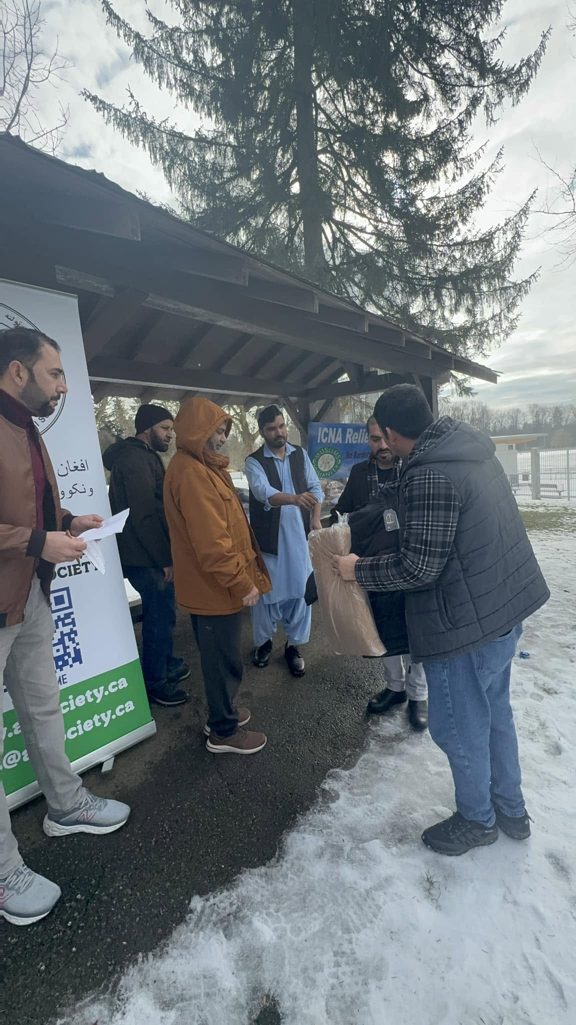 Winter jumper distribution photo 2