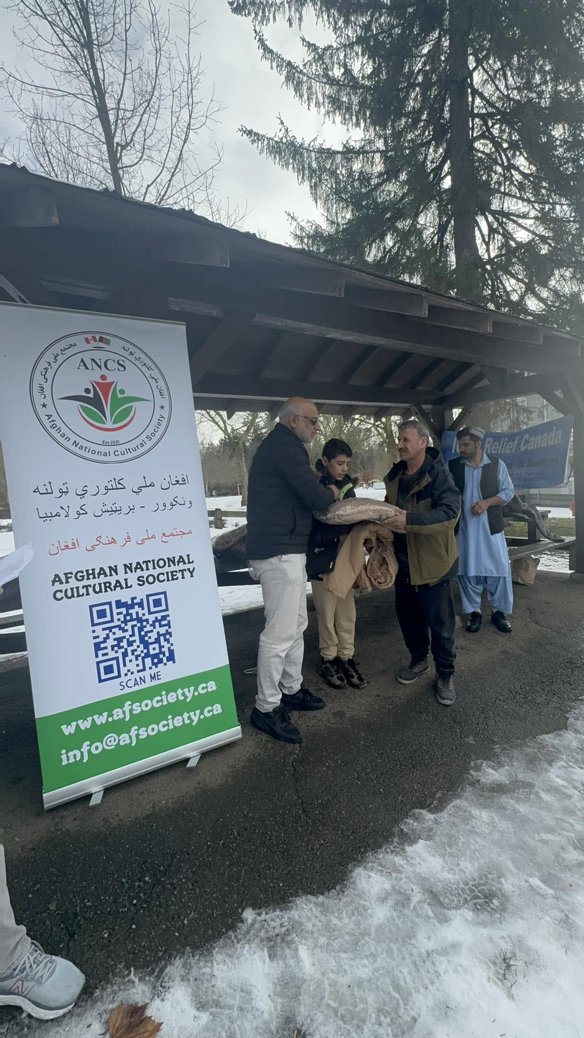 Winter jumper distribution photo 3